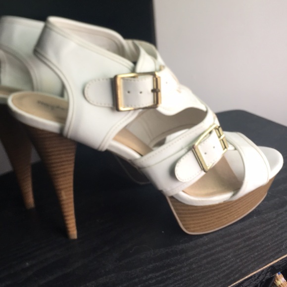 Heels - Picture 3 of 3